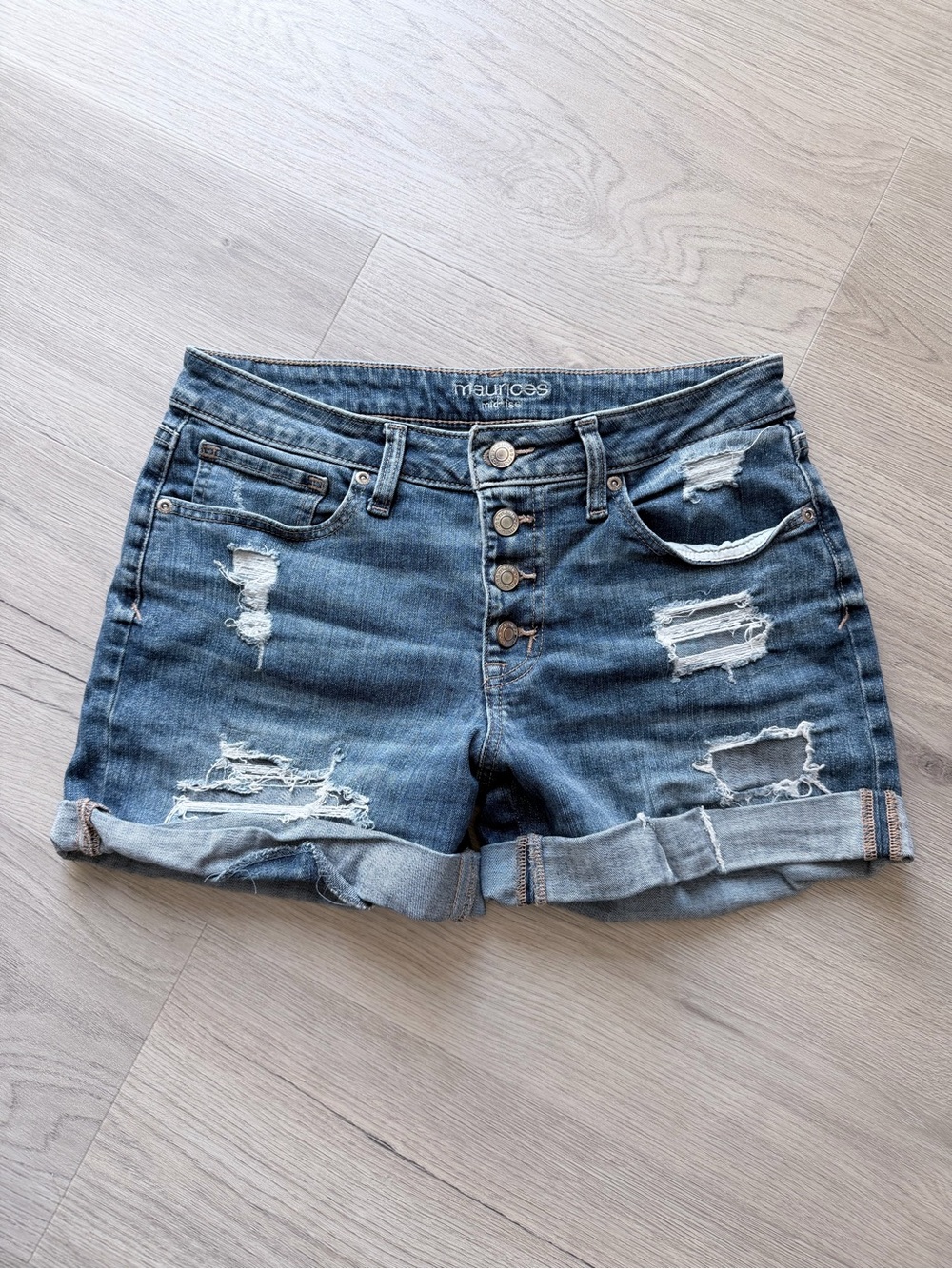 Maurices Distressed Denim Shorts (Size 6)